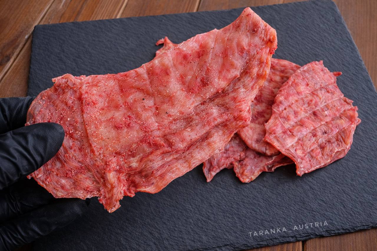 Chicken jerky with horseradish jelly - Image 2